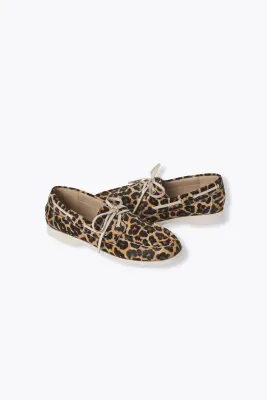 Chaussures bateau léopard cuir