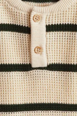 Pull à col tunisien en maille gaufrée - Beige clair/rayé