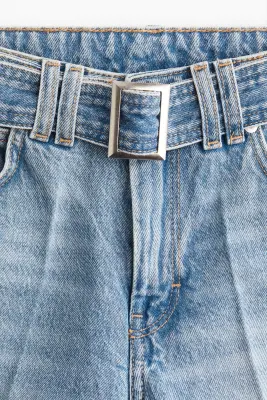 Short Bermuda en denim avec ceinture - Bleu denim clair