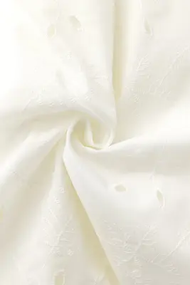 Coupon de 3 m en coton brodé