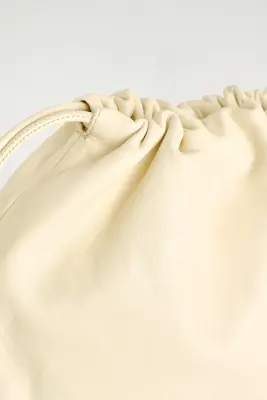 MINI POCHETTE CAVATELLI – CUIR - JAUNE BEURRE