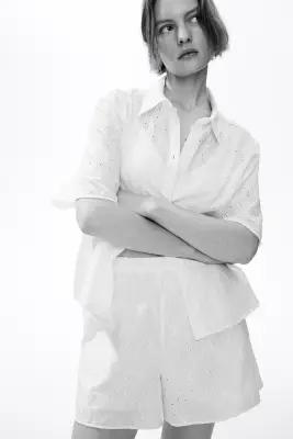 Short en coton avec broderie anglaise - Blanc