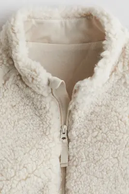 Veste à capuche en tissu peluche - Crème