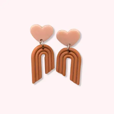 Petites boucles d'oreilles brique