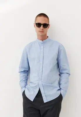 La chemise col officier