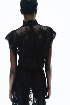 Top volanté en dentelle - Noir