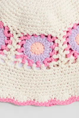 Bob façon crochet - Crème/rose