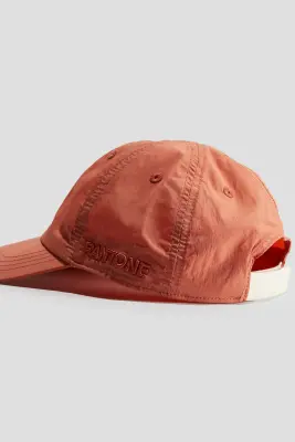 Casquette avec détail brodé - Orange