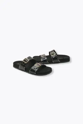 Sandales cloutées en cuir