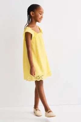 Robe en coton avec broderie anglaise - Jaune