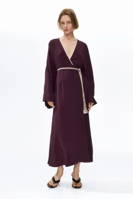 Robe en viscose avec ceinture - Violet prune foncé