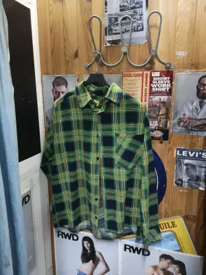 Chemise à carreaux