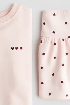 Ensemble 2 pièces avec sweat et jupe - Rose clair/cœurs