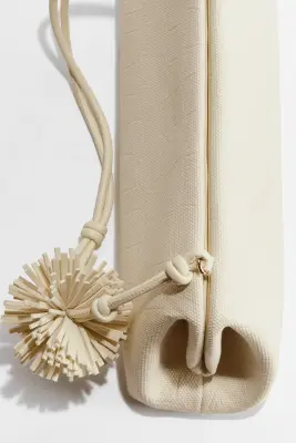 Sac porté épaule avec pompon décoratif - Jaune pâle