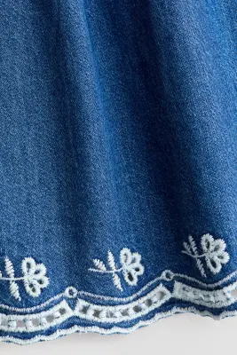 Robe brodée en denim - Bleu denim/fleurs