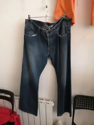 Jean Levi's 512 bleu