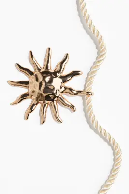 Collier cordon avec pendentif - Crème/soleil
