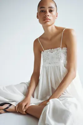 Robe avec détails brodés et bretelles à nouer - Crème