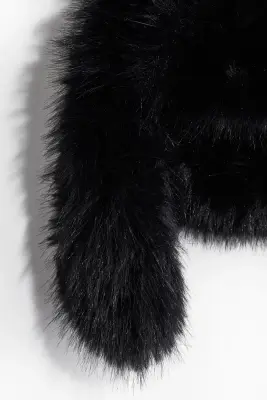 Bonnet duveteux avec rabats d'oreilles - Noir
