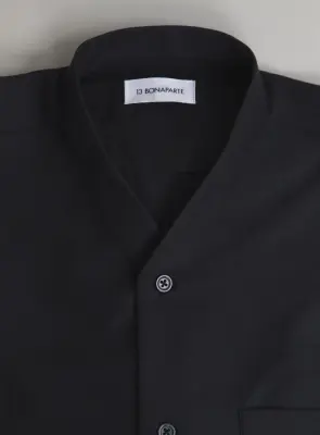 False Collar Shirt in Black Oxford