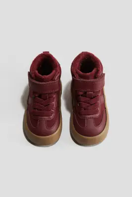 Sneakers montantes chaudement doublées - Rouge foncé