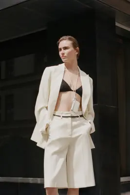 Short Bermuda avec ceinture - Crème