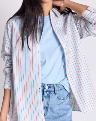 Chemise Liseron rayures rouge fond bleu