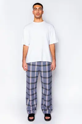 Le Pantalon À Carreaux
