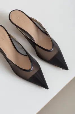 Le Monde Béryl – VENETIAN KITTEN MULE – BLACK