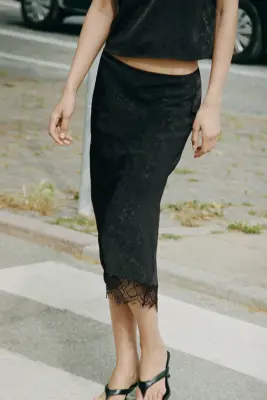 Jupe midi avec dentelle - Noir