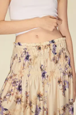 Jupe à taille smockée - Beige clair/fleuri