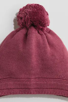 Bonnet en maille avec liens à nouer sous le menton - Rose ancien foncé