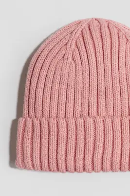 Bonnet en maille côtelée - Rose