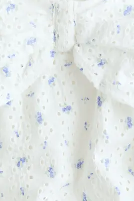 Robe avec broderie anglaise - Blanc/bleu/fleuri