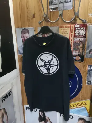 T-shirt Fallen noir