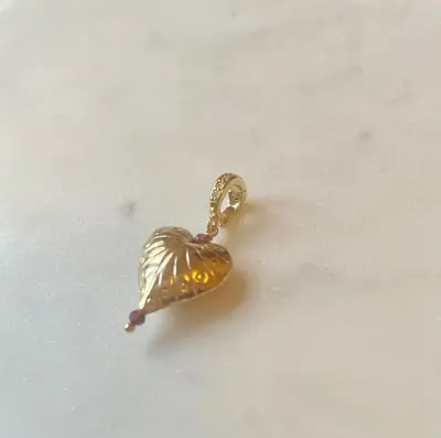 Nouveau ! ROOM SERVICE JEWELRY Charm Coeur Battant Gravé