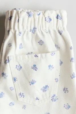 Short en twill imprimé - Blanc/fleuri
