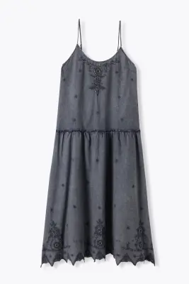 Robe à bretelles perlée