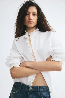 Blouse volantée à boutons - Blanc