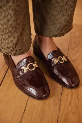 Mocassins Flavie embossé vernis chocolat
