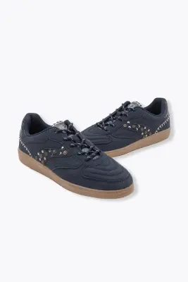 Baskets cloutées Femme