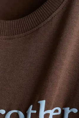 T-shirt en coton avec motif imprimé - Marron foncé/Big Brother
