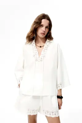 Short en coton avec broderie anglaise - Blanc