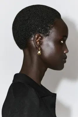 BOUCLES D'OREILLES SCULPTURALES - DORÉ / PERLE
