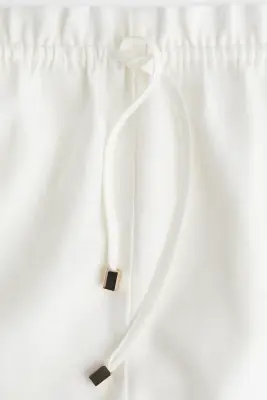 Short en lin mélangé avec cordon de serrage - Blanc