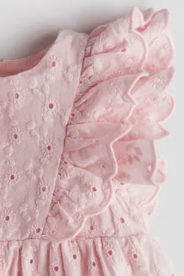 Robe volantée avec broderie anglaise - Rose clair