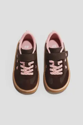 Sneakers barefoot - Marron foncé/cœurs