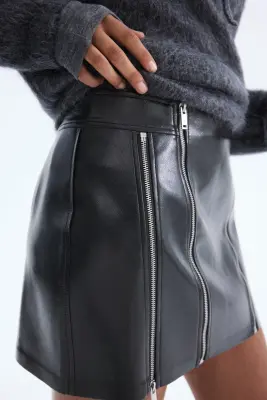 Jupe en tissu enduit avec zips - Gris foncé