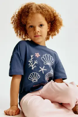 T-shirt ornementé - Bleu foncé/coquillages