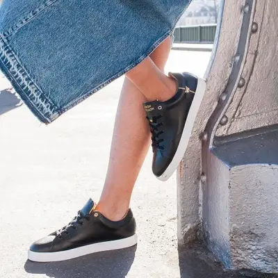 Baskets basses noires
